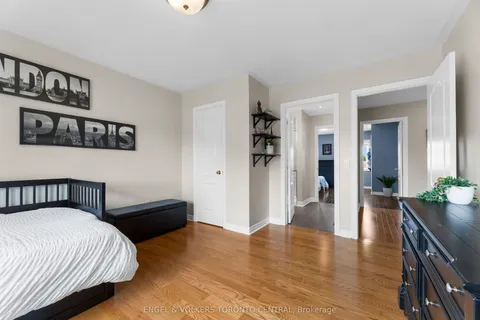 1510 Samuelson Circle, ON L5N 8A2