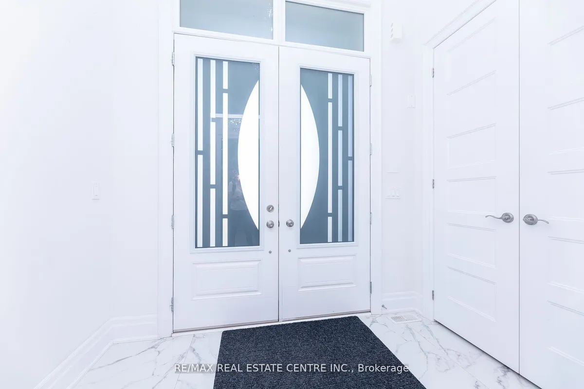 3422 Post Road, ON L6H 0Y4