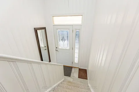 116 Park Street, ON L7G 2V4