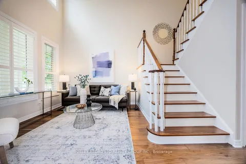 5682 Passion Flower Boulevard, ON L5M 7E7