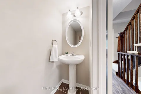 649 SPEYER Circle, ON L9T 0Y5