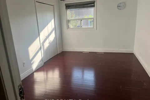 3215 Parkerhill Road, ON L5B 1V7