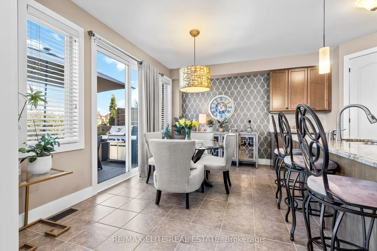 27 Arkwright Drive, ON L7A 0V2