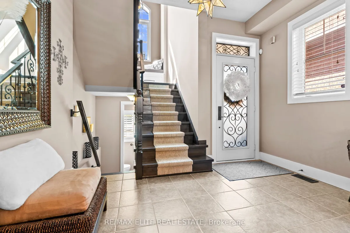 27 Arkwright Drive, ON L7A 0V2