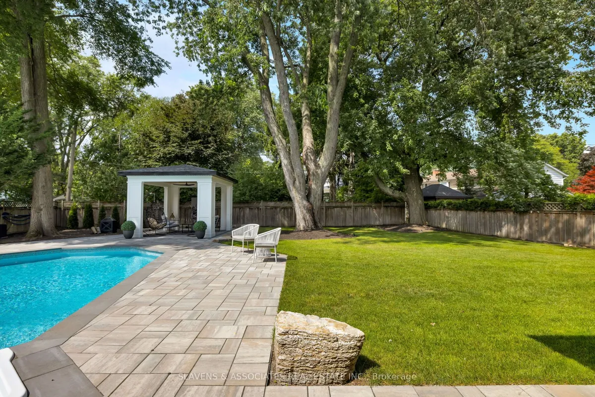 1529 Venetia Drive, ON L6L 1K8