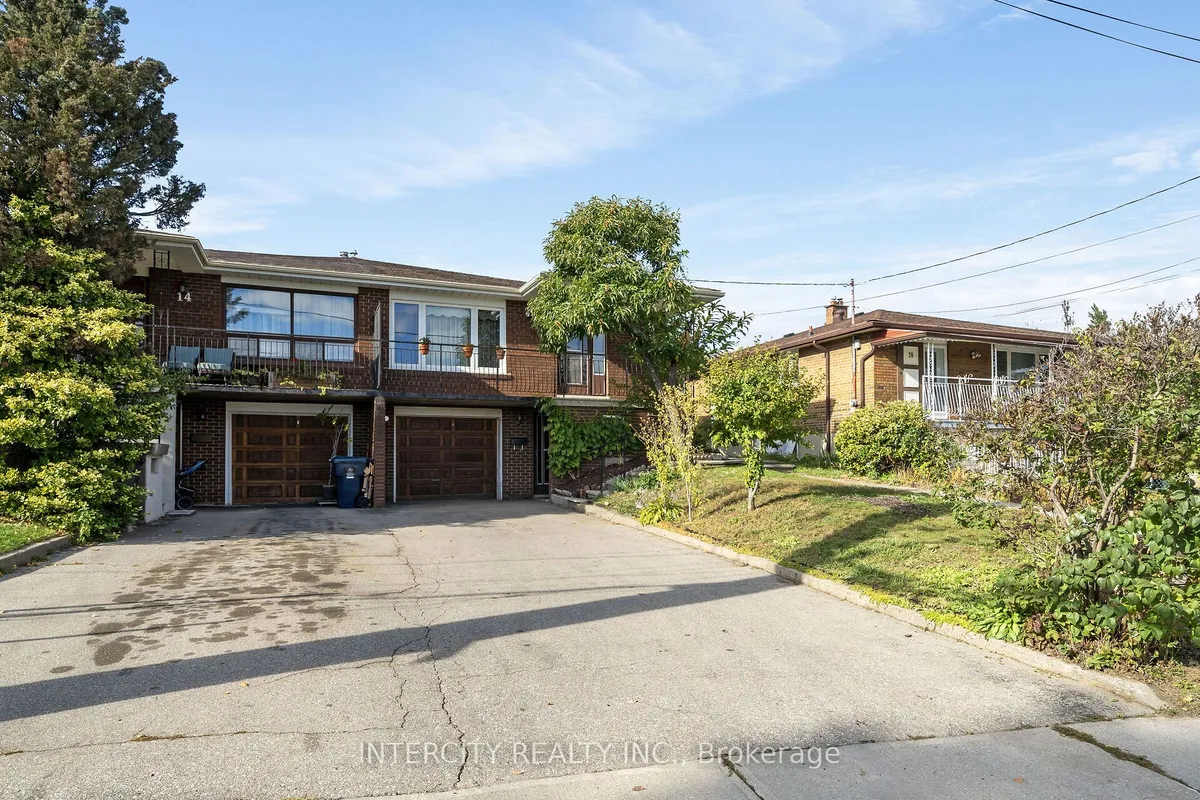 16 Seacliff Boulevard, ON M9L 2G4