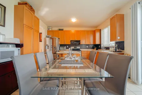 22 Birch Tree Trail, ON L6P 3M8