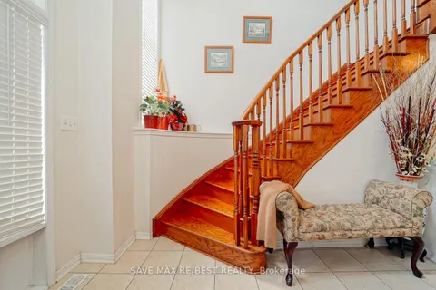 22 Birch Tree Trail, ON L6P 3M8