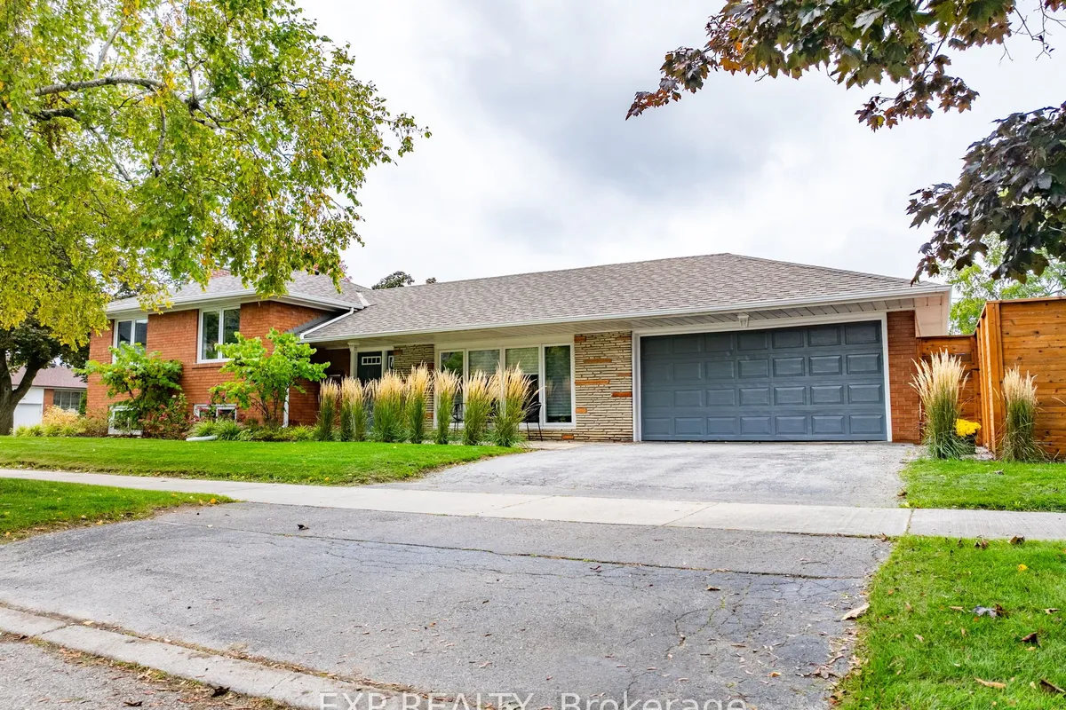 29 Newell Court, ON M9A 4T9