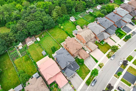 3070 Nawbrook Road, ON L4X 2V5