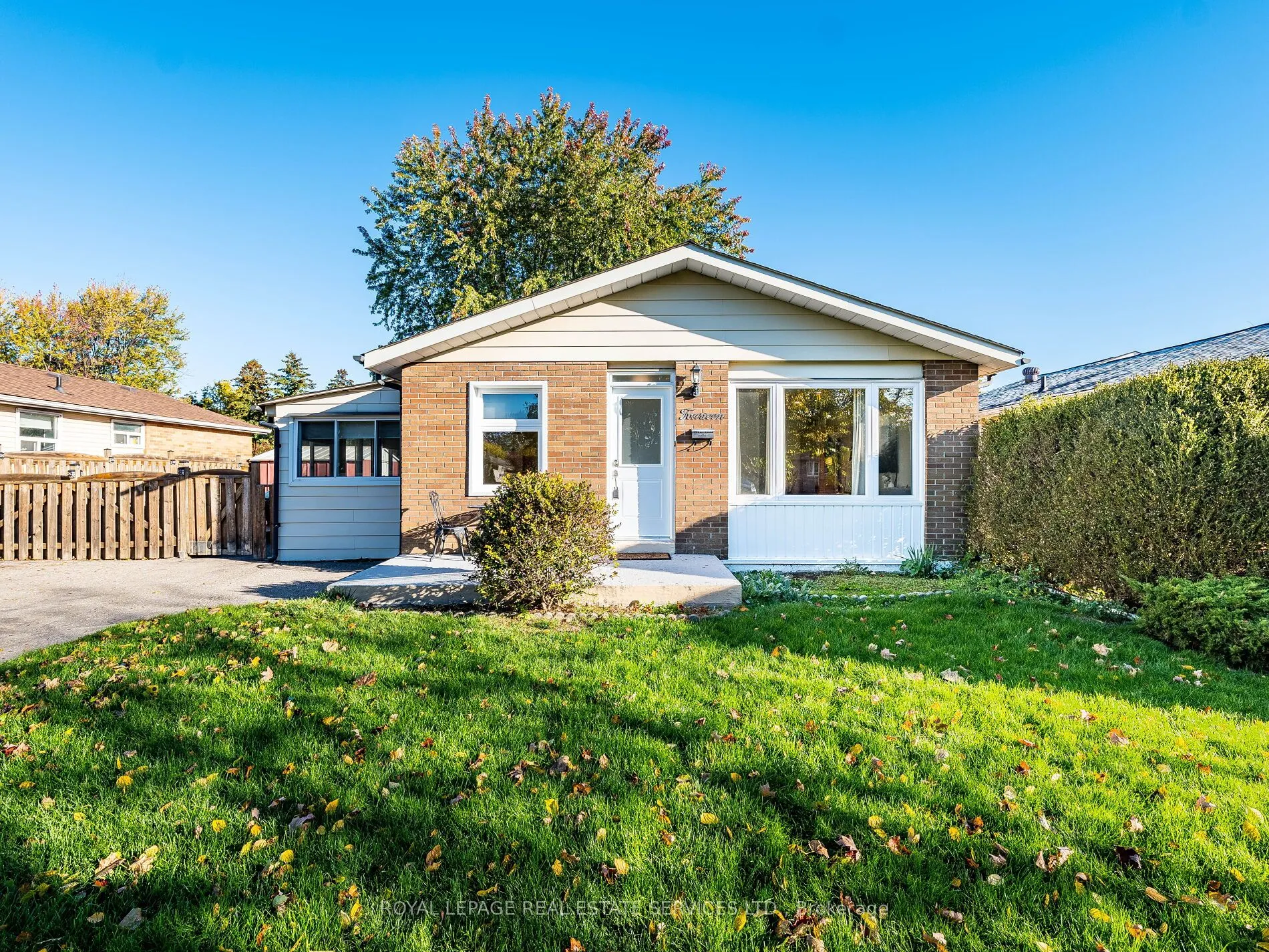 14 Finchley Crescent, ON L6T 3P5