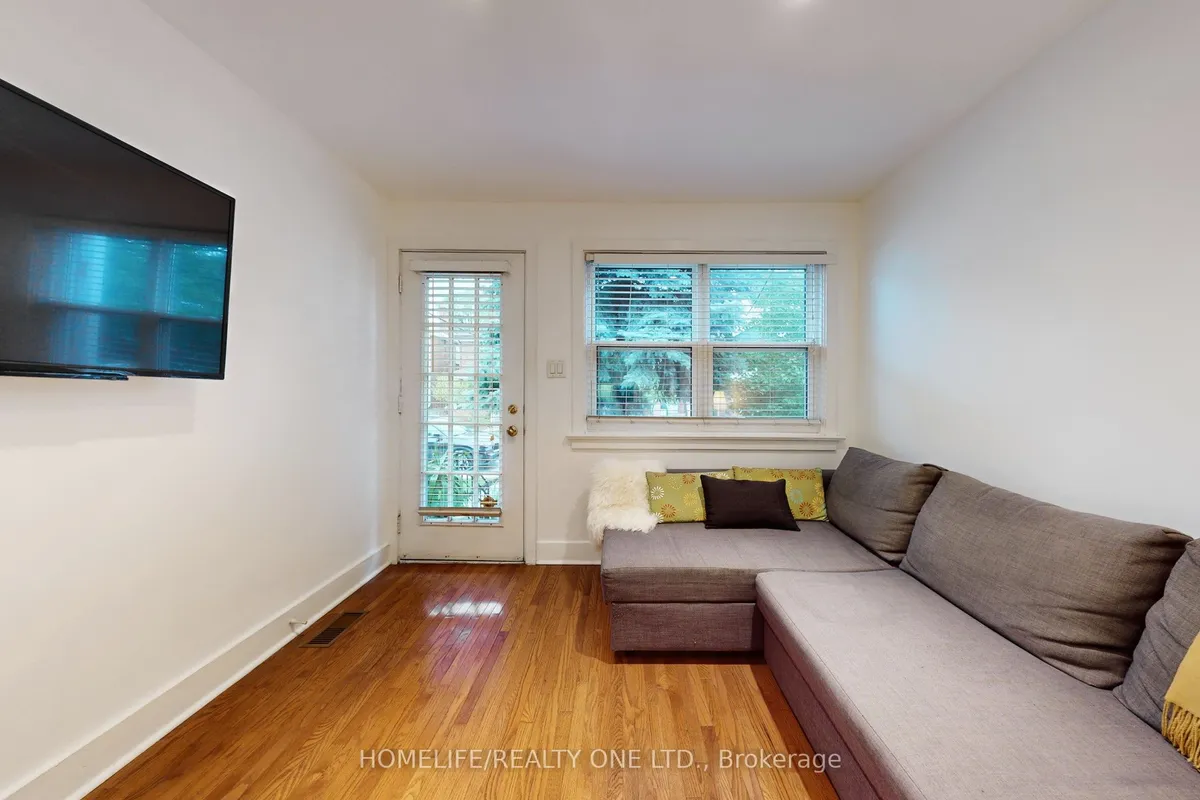 19 Morland Road, ON M6S 2M7