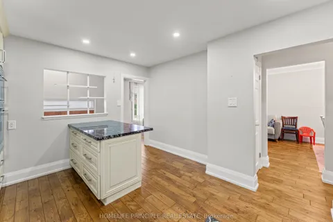 100 Victory Drive, ON M3M 2J8