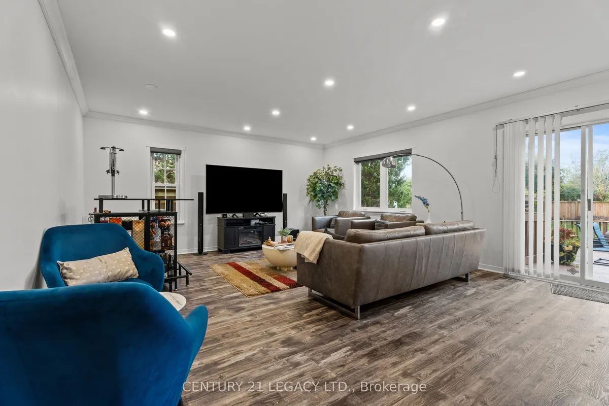 299 PINEGROVE Road, ON L6K 3P8