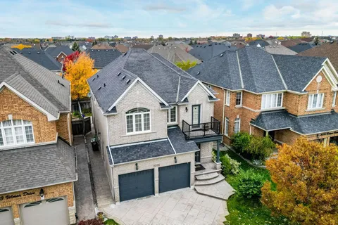 3099 Velmar Drive, ON L5M 6W3