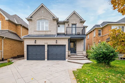 3099 Velmar Drive, ON L5M 6W3