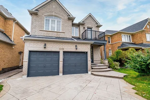 3099 Velmar Drive, ON L5M 6W3