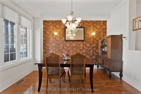 3351 Hayhurst Crescent, ON L6L 6T8