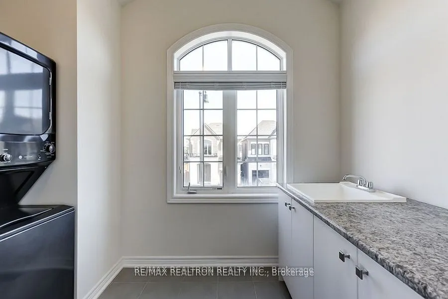 44 Brent Stephens Way, ON L7A 0C3