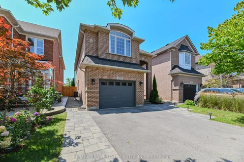 2498 Longridge Crescent, ON L6H 6S2
