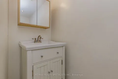 757 Meadow Wood Road, ON L5J 2S7