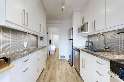 211 Rosemount Avenue, ON M6H 2N2