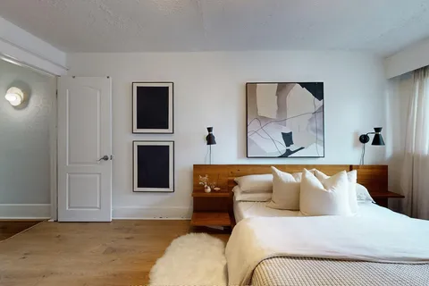 211 Rosemount Avenue, ON M6H 2N2