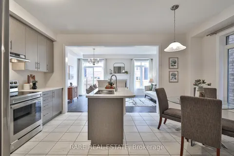 129 Marigold Gardens, ON L6H 0Y1