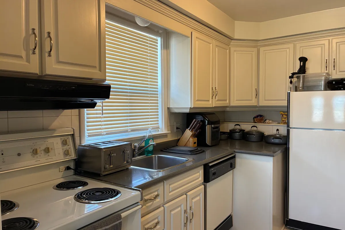 31 Ryewood Drive, ON M3N 1B7