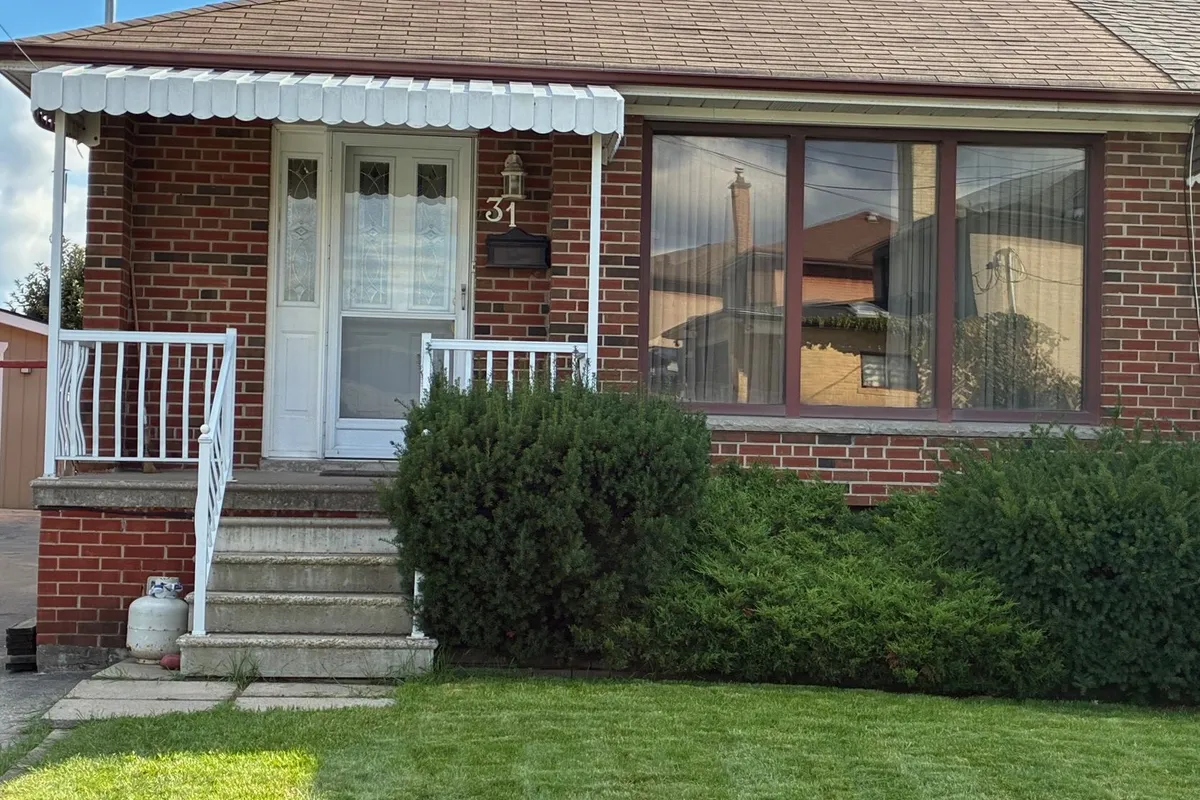 31 Ryewood Drive, ON M3N 1B7