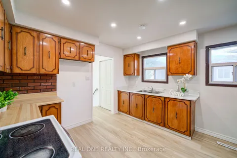 2525 Trident Avenue, ON L5B 2L3