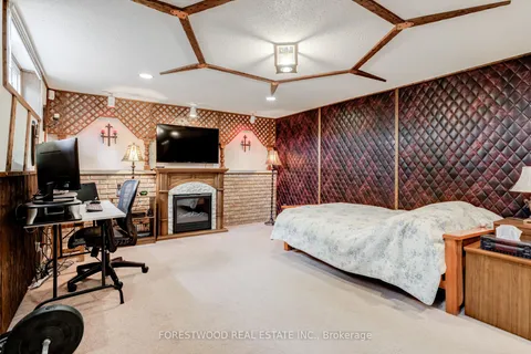 1192 Chada Avenue, ON L5C 1P9