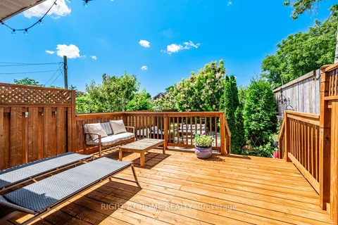 136 Avon Avenue, ON M6N 3W9