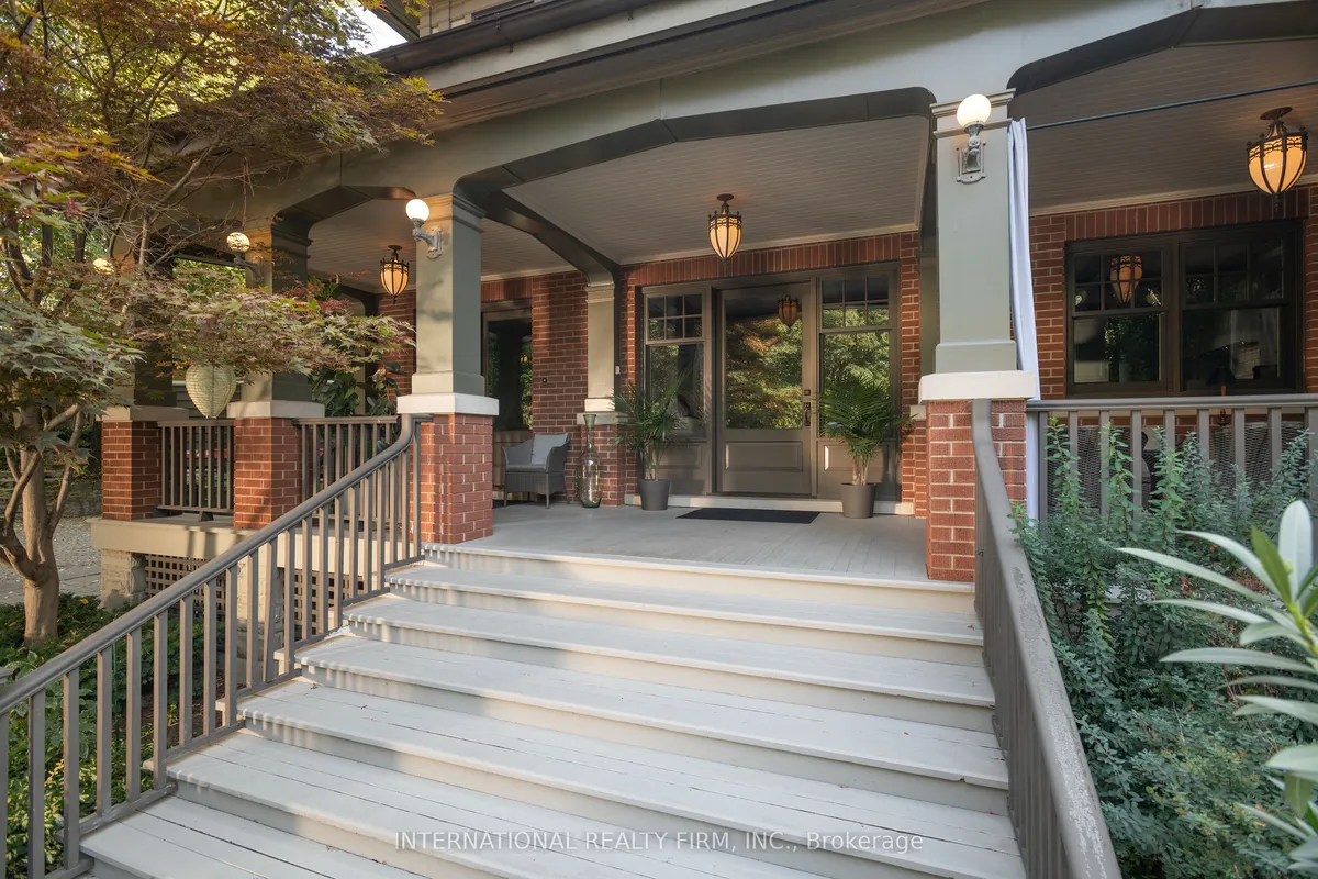 270 Indian Road, ON M6R 2X2