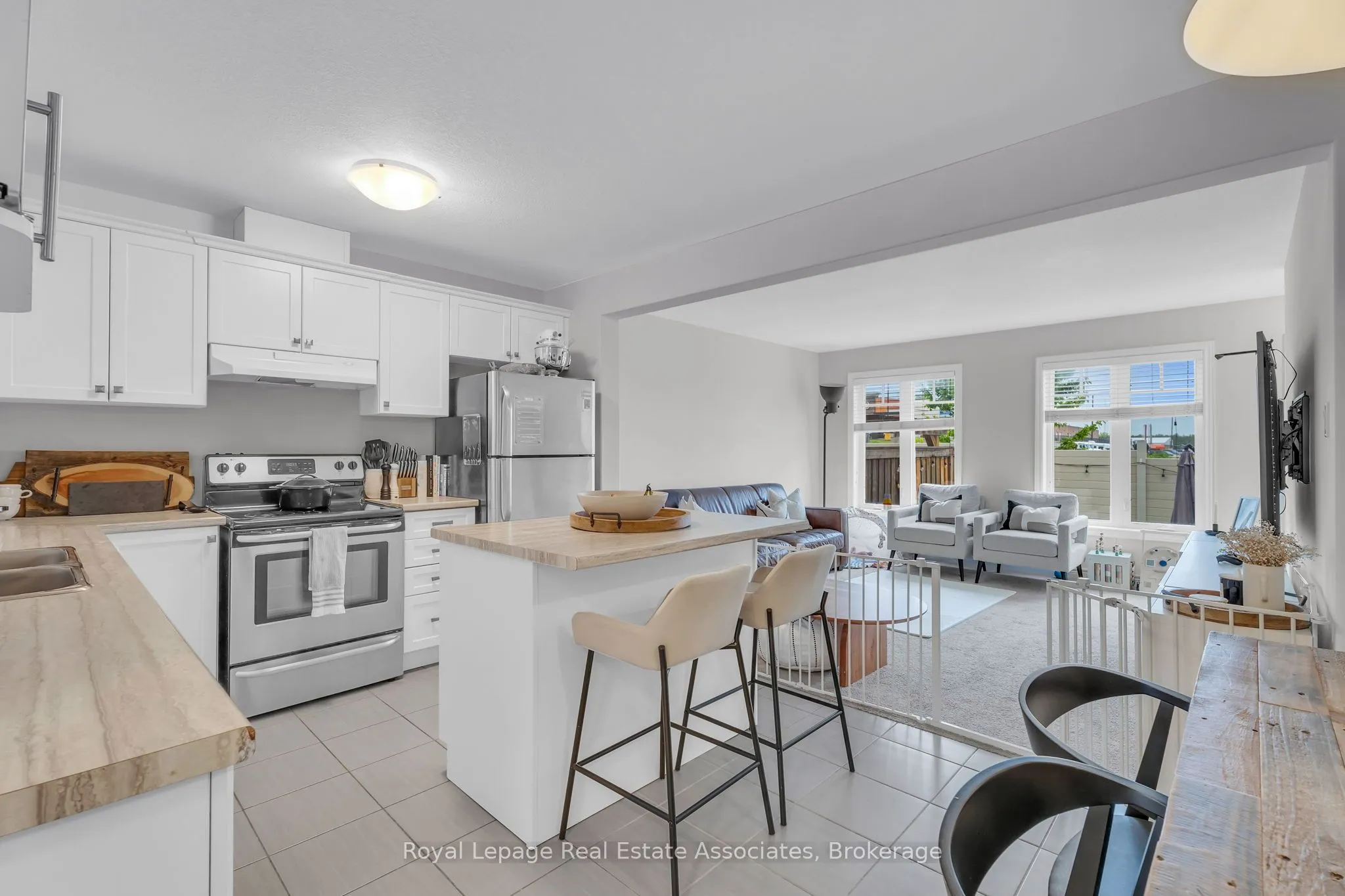 114 Winterton Court, ON L9W 5H8