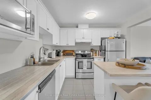 114 Winterton Court, ON L9W 5H8