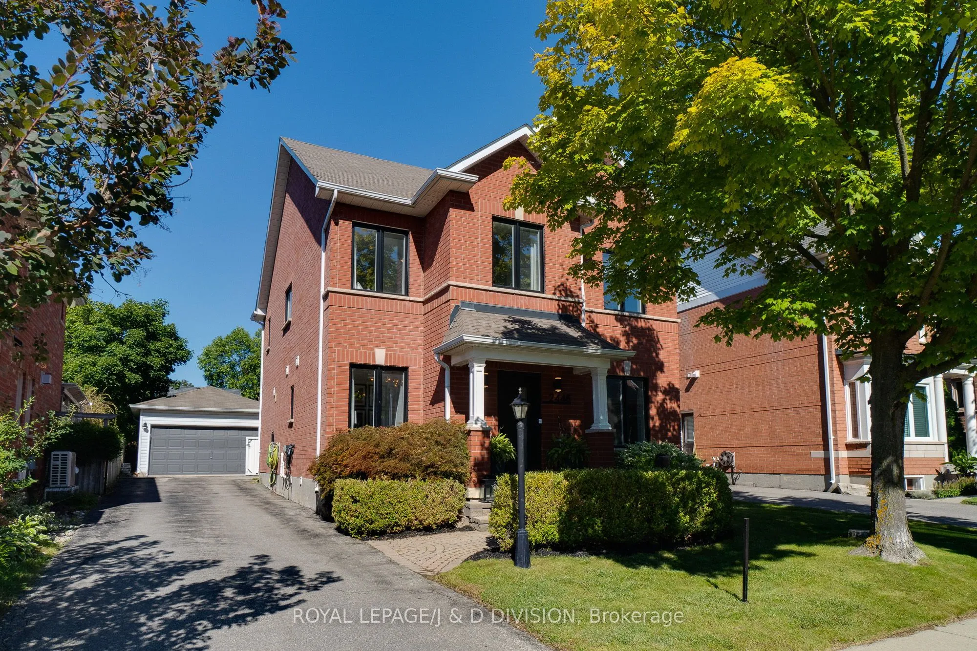 2448 Capilano Crescent, ON L6H 6L3
