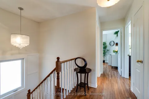 2448 Capilano Crescent, ON L6H 6L3