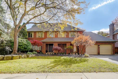 1832 Pine Siskin Court, ON L5L 2Y3