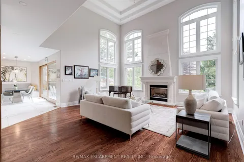 290 Shoreacres Road, ON L7L 2H4