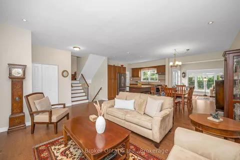 285 Surrey Drive, ON L6L 3T6