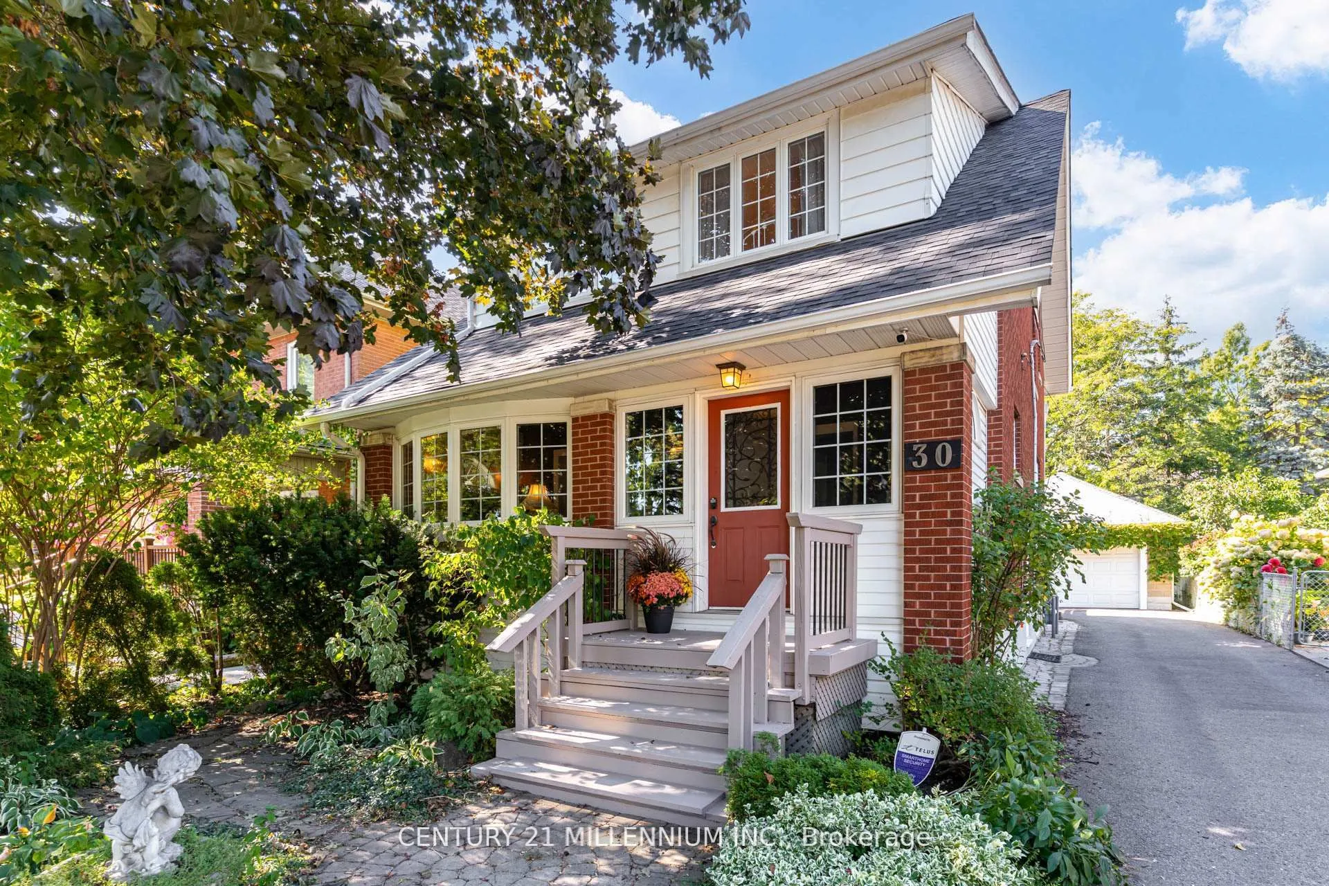 30 Frederick Street, ON L6Y 1G4