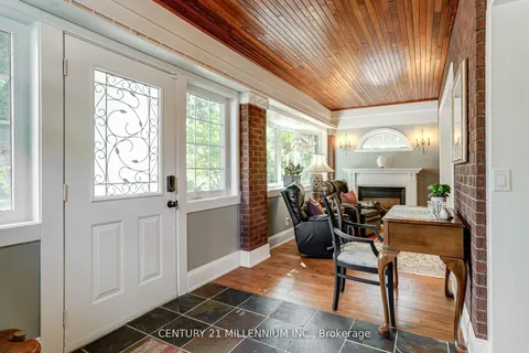 30 Frederick Street, ON L6Y 1G4