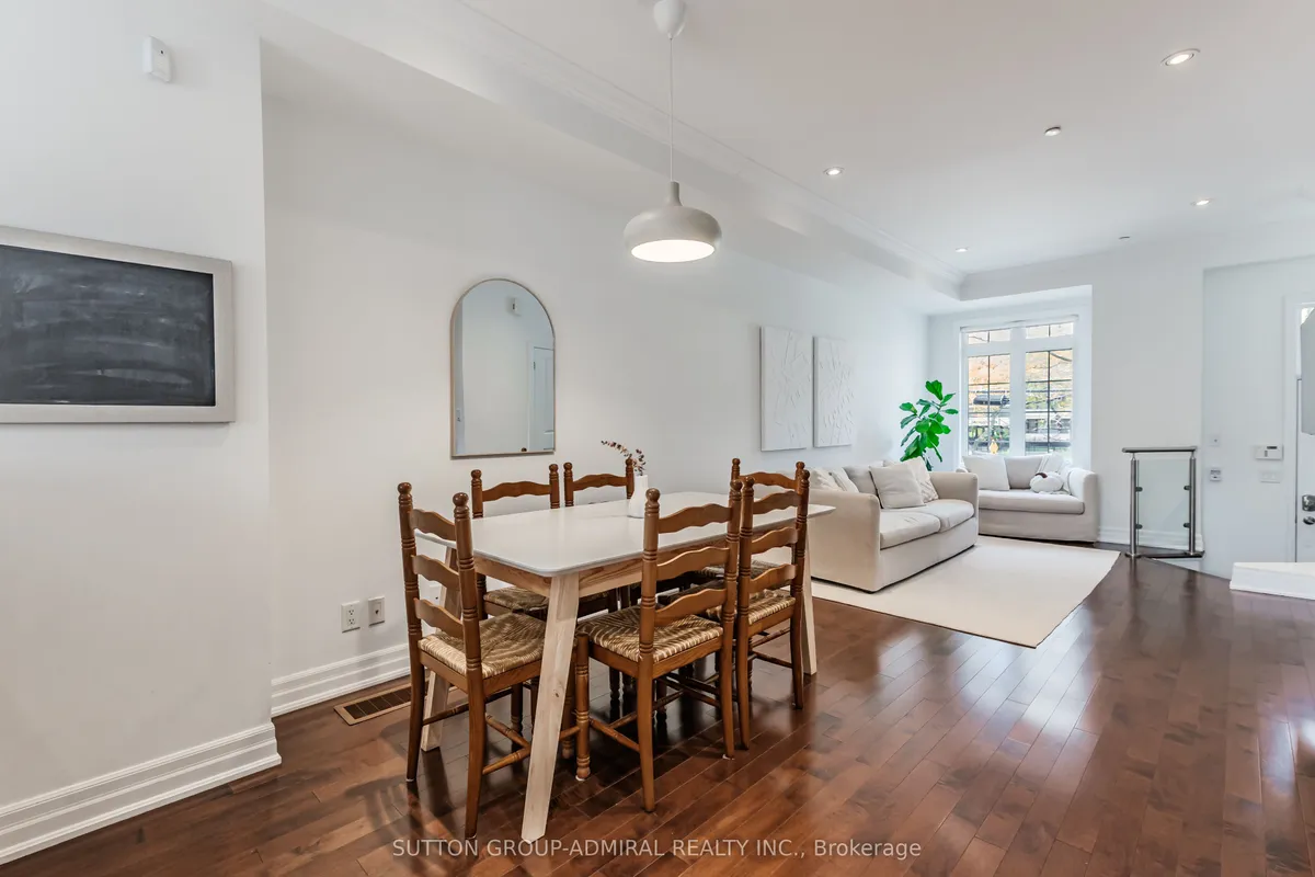 341 Royal York Road, ON M8Y 2P8