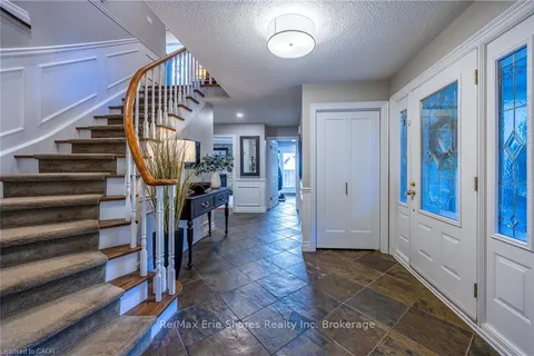 1338 Prince Albert Court, ON L5H 3S1