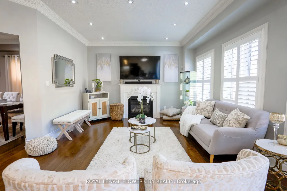 19 Teal Crest Circle, ON L6X 2Z6