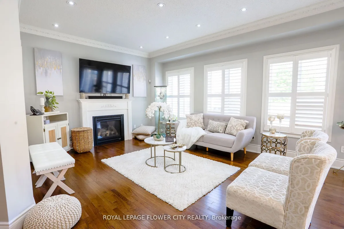 19 Teal Crest Circle, ON L6X 2Z6