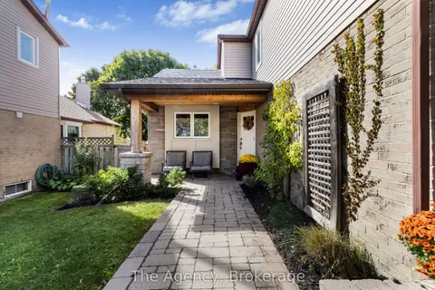 1122 Glenridge Drive, ON L6M 2K7