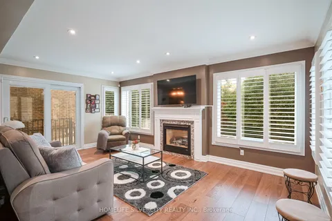 3216 Twin Oaks Crescent, ON L7M 3A2