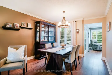 3216 Twin Oaks Crescent, ON L7M 3A2